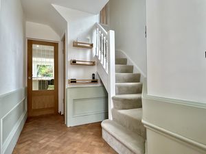 Entrance Hallway- click for photo gallery